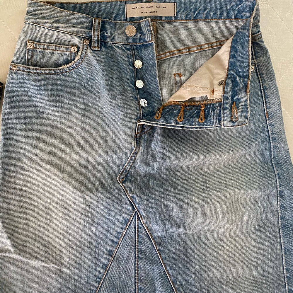 Marc Jacobs "ICON" Skirt - Picture 2 of 4